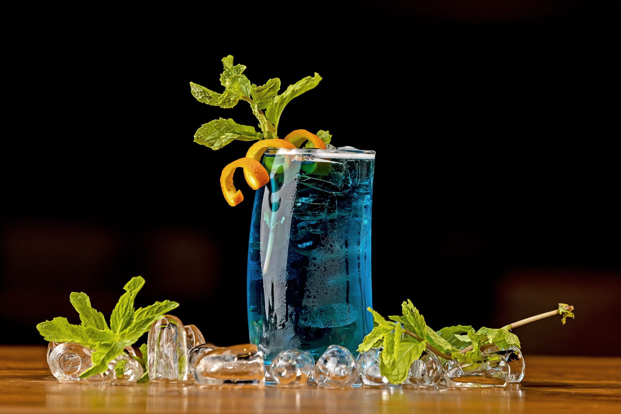 cocktails and mocktails 7235132